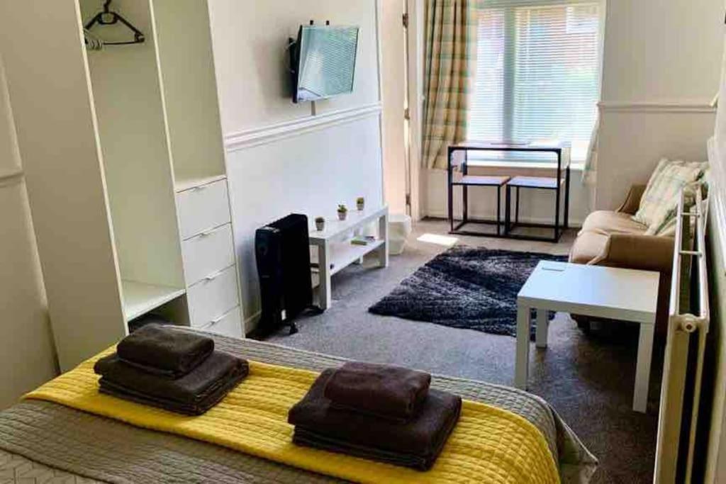 1Studio Avenue House スカーバラ エクステリア 写真